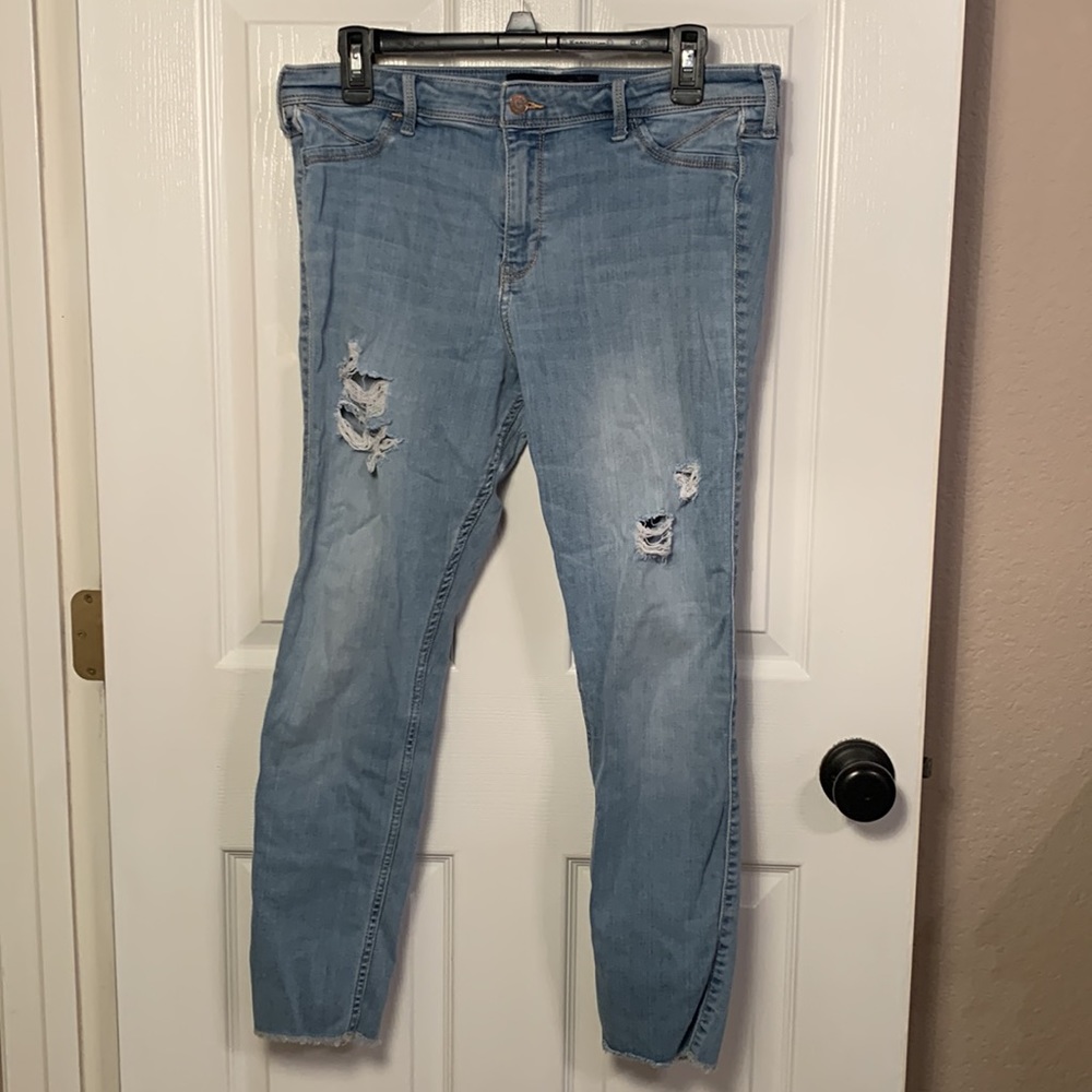 Hollister jeans, crop high rise, size 15, w 32